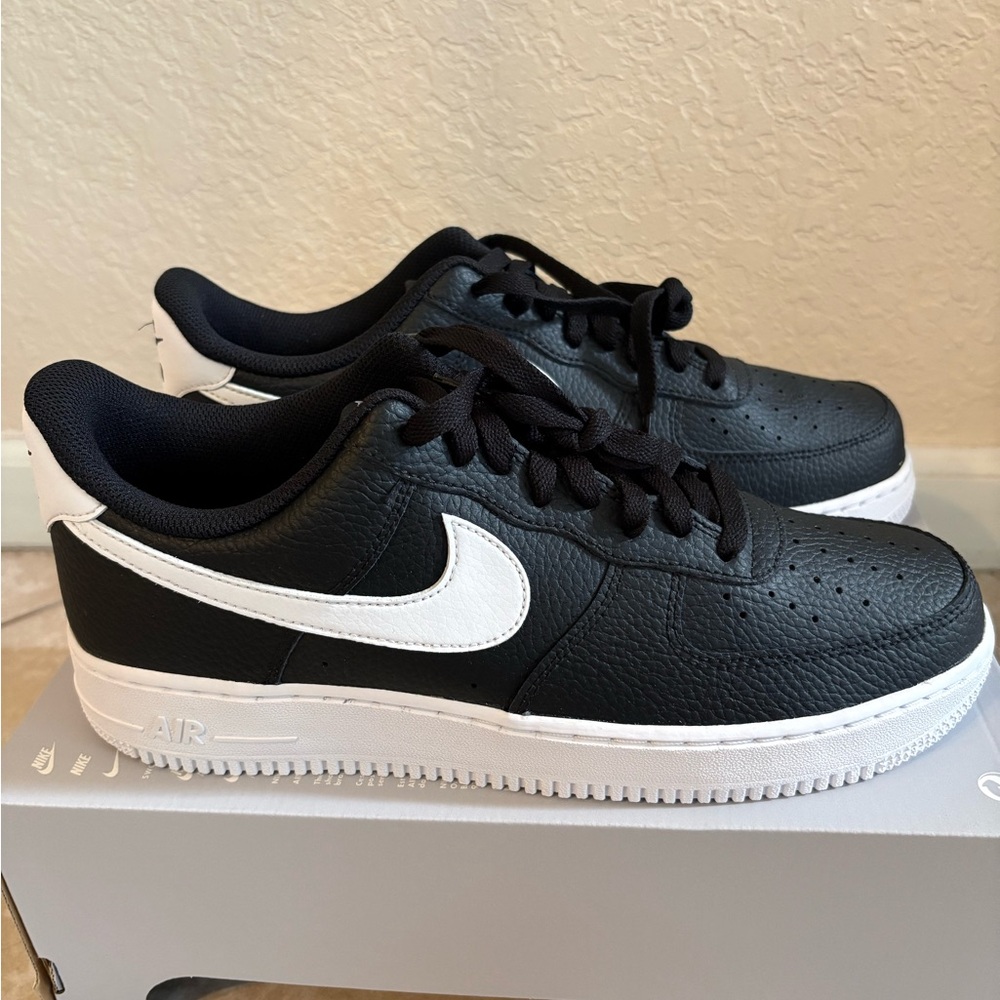 Nike Air Force 1 ‼️STEAL‼️Size 11M
